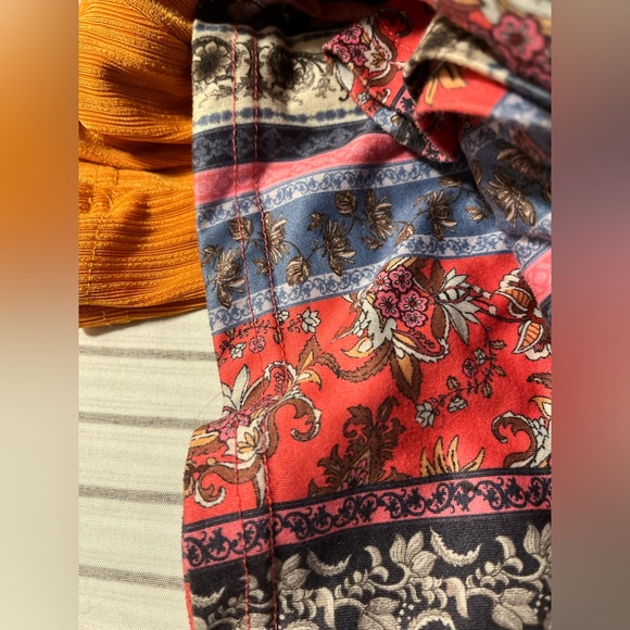 Floral Print Flare Leg Pant pair - Picture 3 of 6